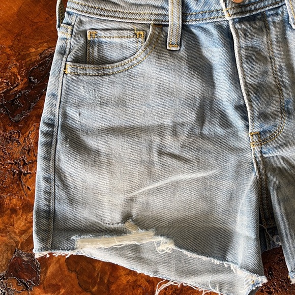 NWT Hollister Hi-rise Mom shorts size 24 waist (0) - Picture 4 of 10